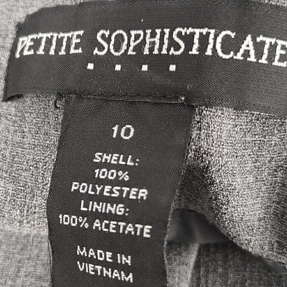 Petite Sophisticate 4 Button Gray Jacket with Brooch (can be removed). Size 10 - Picture 9 of 10